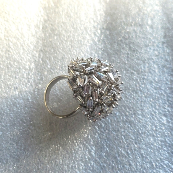 Size 7 Multi-stone Cocktail Ring - Picture 3 of 4